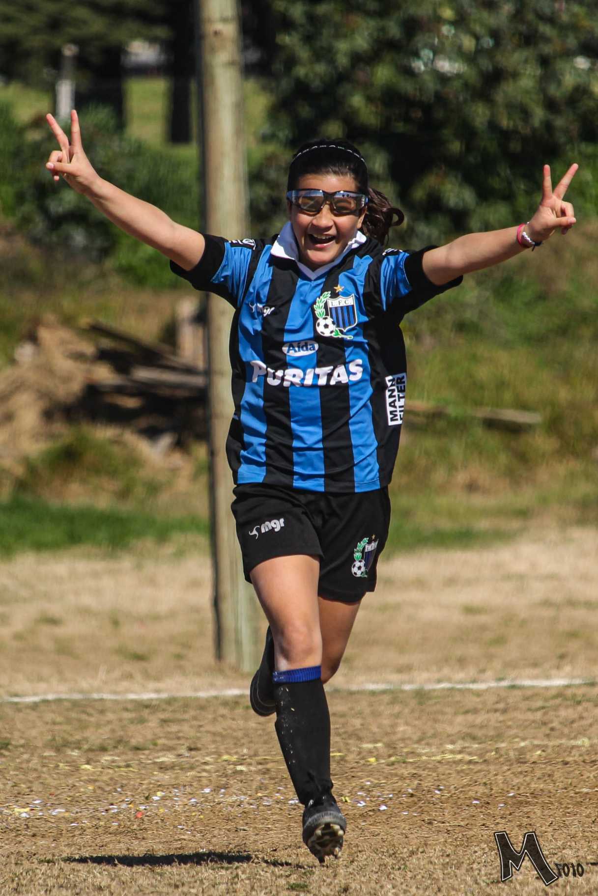 Liverpool femenino Sub-11: Agustina - Fotógrafa: mari.martirena en Instagram